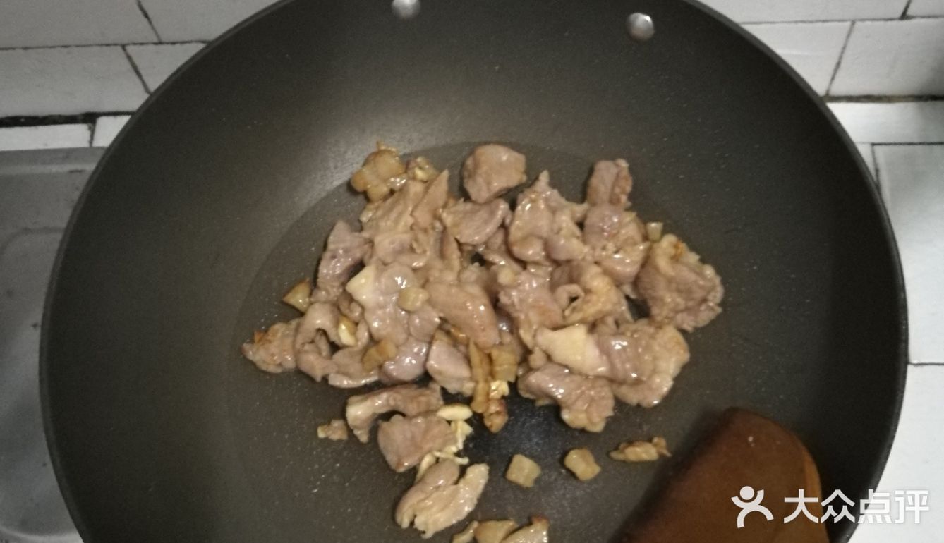 十里飘香生鲜爽脆的西芹炒肉