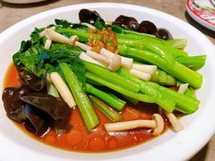 白灼菌菇菜心-新白鹿餐厅(金鹰新街口店)