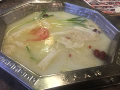 -佬土鹅肠火锅(中建大观店)