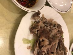 -鹤乡东北菜(崮山路店)