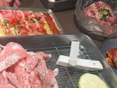 厚切猪五花肉-蚂蚁洞·烤肉大营地(上海静安大悦城店)