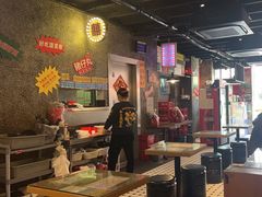 -肥汁米蘭香港米线(定西路店)