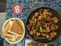 -八两八金·莱芜特色炒鸡(市南漳浦路店)