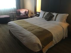 -上海浦东假日酒店