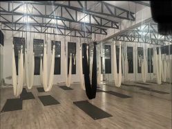 -无界瑜伽普拉提