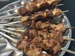 -烤肉小伙烤肉店