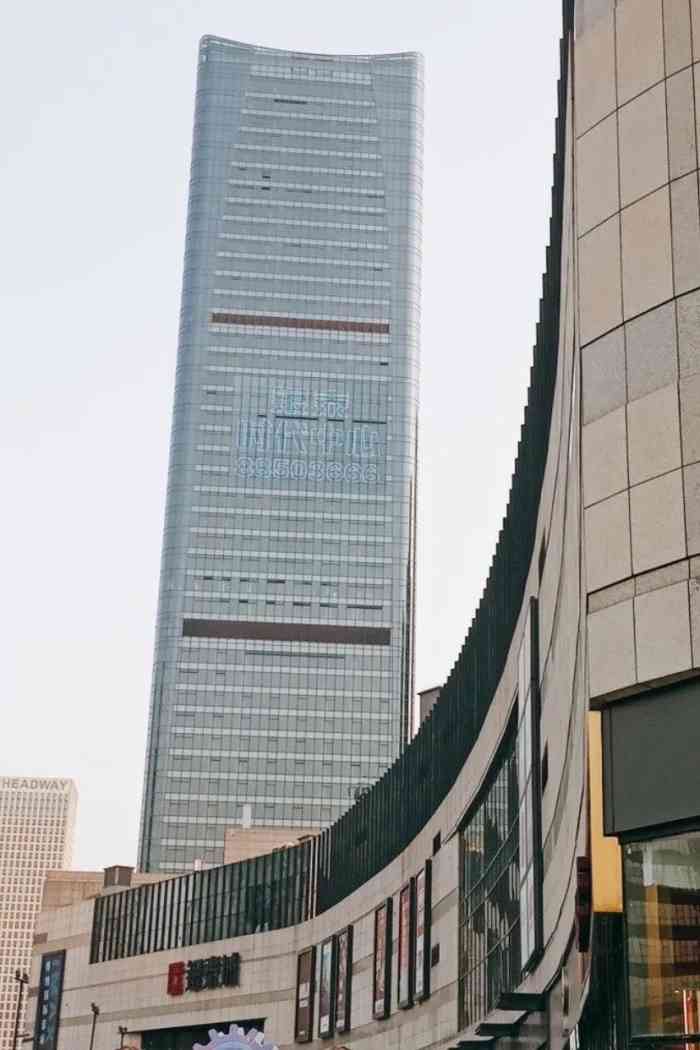 临平银泰城-"临平首家最大综合体商场,里面入住了很多大.