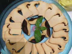 -红鼎豆捞·非遗鲍皇汤火锅(宝丰路店)