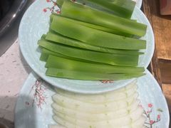 -肖肖酸萝卜鱼火锅(总店)