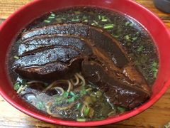 -小龙大肉面馆