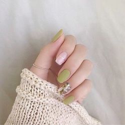 -Pink You美甲美睫纹绣定制中心