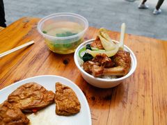 -猪脚洪隆江猪脚饭