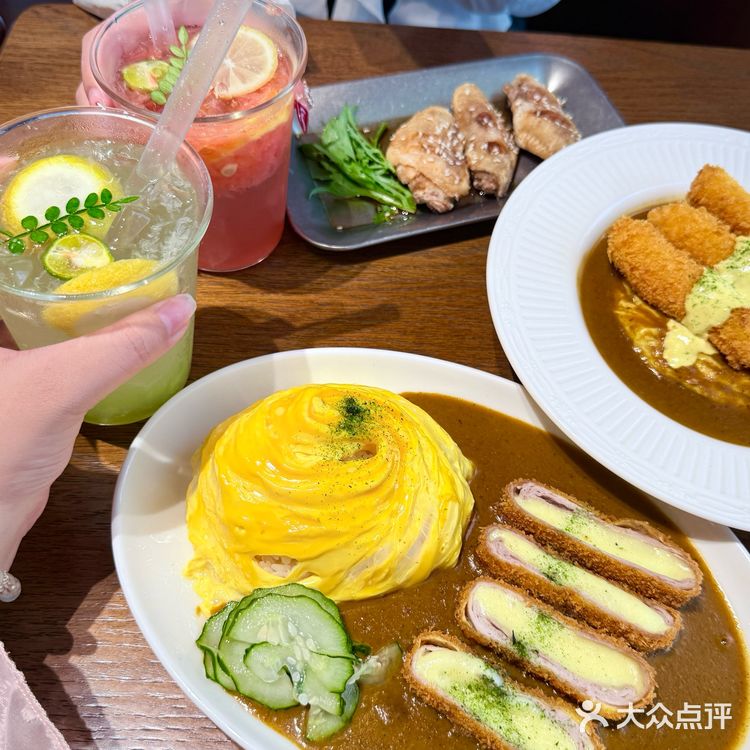 🔥女大学生周末和小姐妹恰咖喱饭🍛啦
