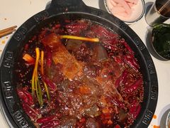 -卤校长老火锅(杨家坪直营店)