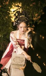 -一揽芳华汉服旗袍体验馆(拙政园店)