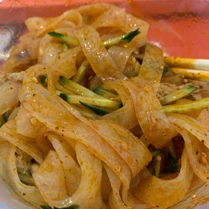 西游记宝鸡凉皮·肉夹馍-"以前总要外卖,土豆片夹馍特别好吃,擀面皮.