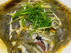 -覃记海鲜美食餐厅