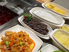 -海底捞火锅(曹安公路店)