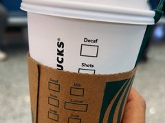 特浓拿铁咖啡-星巴克(上海虹桥站2A检票口)