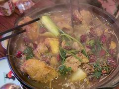 -沙胆彪炭炉牛杂煲(成都玉林店)
