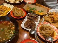 -爆炸头阿姨小四川正宗川味小吃(无任何分店)