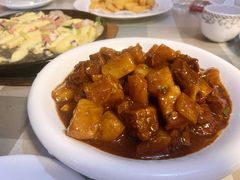 土豆烧牛腩-华春餐馆(鱼山路店)