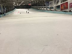 -乔波室内滑雪场