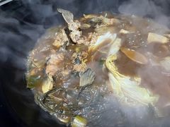 柴锅炖水库鱼-姥家大锅台水库渔家