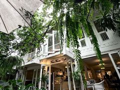 -Fern Forest Cafe