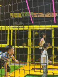 -蹦蹦跳跳(新奥购物中心店)