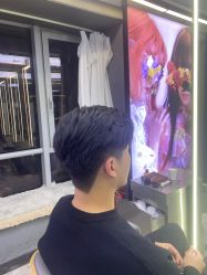 -藤野造型烫发染发