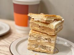 核桃拿破仑-黛汀烘焙DAINTY BAKERY(代字行合生汇店)