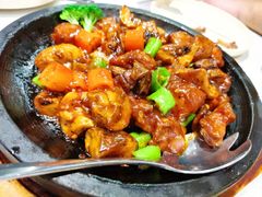 石锅蘑菇牛仔粒-鹿港小镇(金虹桥国际中心店)