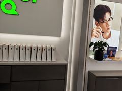 -镜客眼镜(浦江欢乐颂店)
