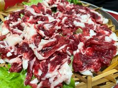 8两鲜肉（偏肥）-潮汕·草根牛肉档(上海荟聚城市集市店)