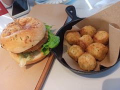 -必胜客(松雷店)