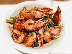 弄堂里的油爆河虾-弄堂里(西溪龙湖天街店)