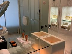 -上海滴水湖皇冠假日酒店