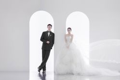 -喜爱高定婚纱摄影