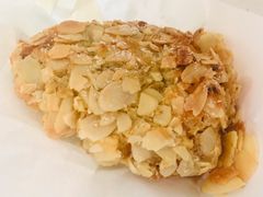 扁桃仁羊角-BAKER&SPICE(环贸店)