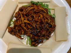 京酱肉丝-上关雪東北菜(中房金谊店)