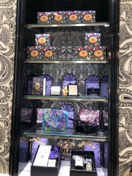 -ANNA SUI