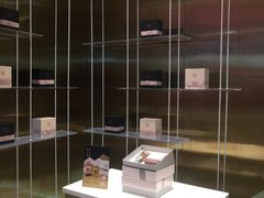 门面-奈雪的茶(湖滨银泰in77C区PRO店)