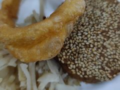 麻酱烧饼-老磁器口豆汁店(天坛店)