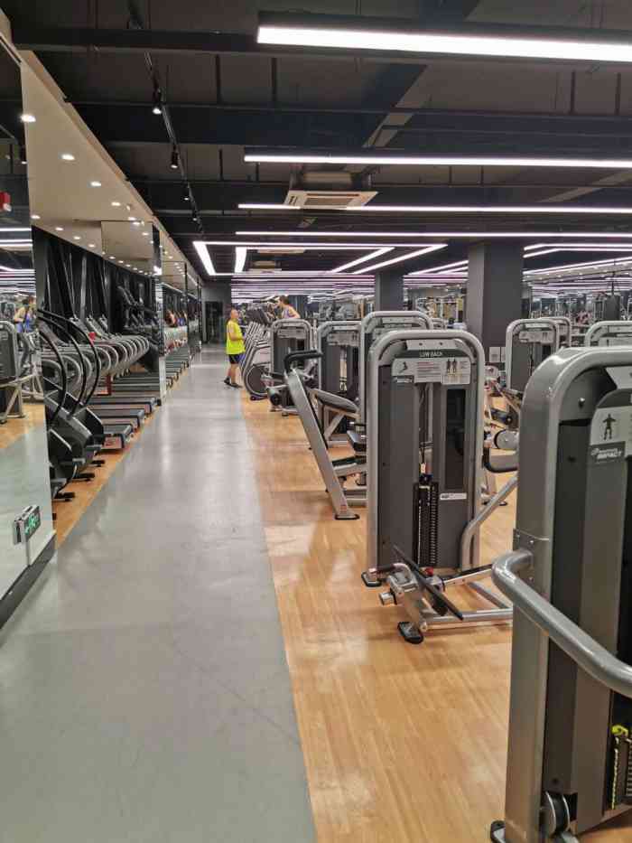 snail fitness蜗牛健身-"我是在其他健身房有卡的,在楼下跑步被小伙.