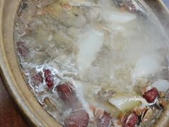 炭炉果鸡煲-威邵鸡煲(西华路总店)