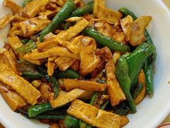 青椒炒香干-胖东瓜·浏阳菜馆(火车站店)