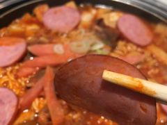 -三清洞摩西韩式年糕火锅(威高广场店)