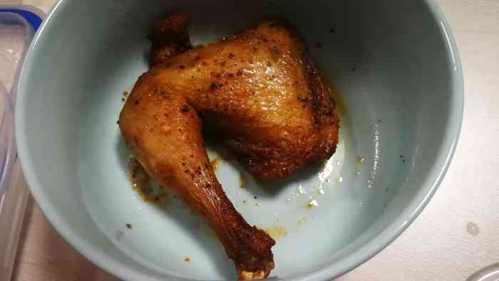 华莱士·全鸡汉堡(西林店)-"大晚上的馋鸡腿了,还好家门口就有华莱士