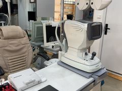 -豪门视光·星趣控·蔡司依视路眼镜代理商(中央大街店)